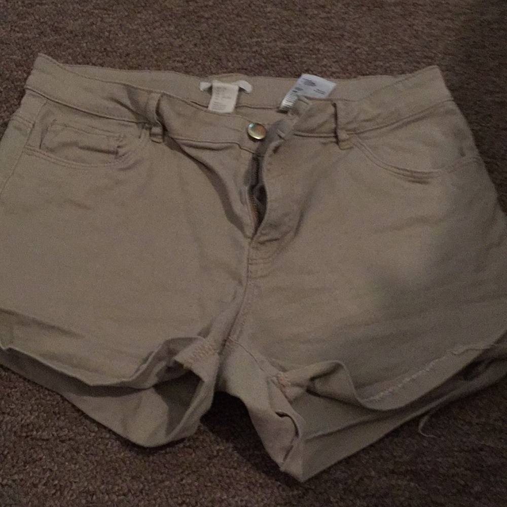 Khaki shorts